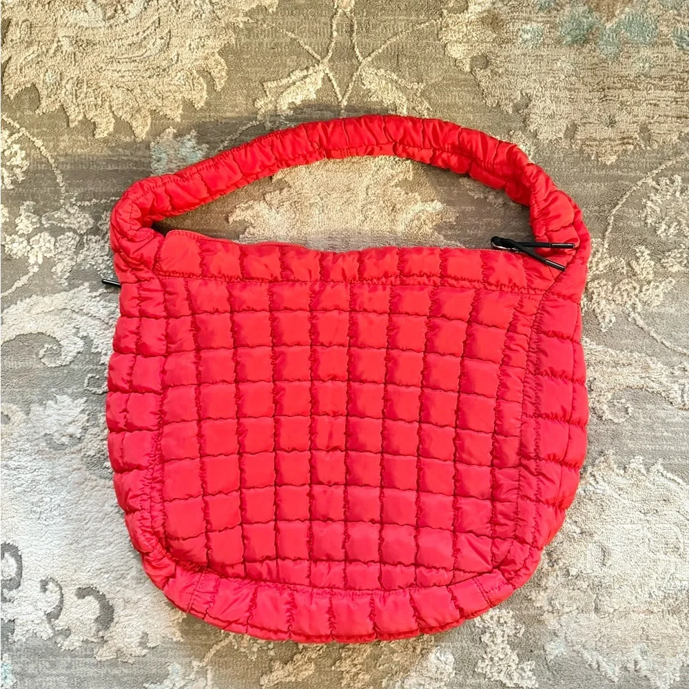 FREE PEOPLE FP Movement Quilted Carryall Bag - Chef’s Kiss Red Rouge